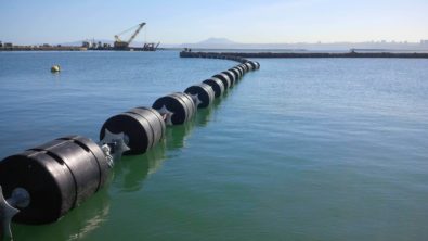 Barrera flotante de defensa contra intrusiones